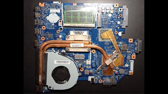 Acer Aspire 5750G греется, замена термопасты не помогает.