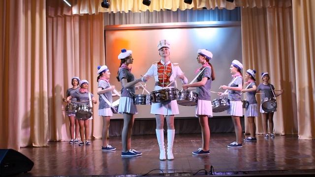 Отряд барабанщиц "Аврора", Дом пионеров и школьников Медвенского района Курской области смотреть онлайн