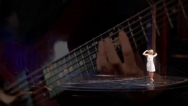 Butterfly. Base guitar playing solo in combination with a wonderful dance. смотреть онлайн