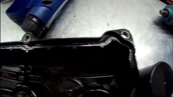 Замена прокладки клапанной крышки на Ситроен, Пежо TU5 и EC5