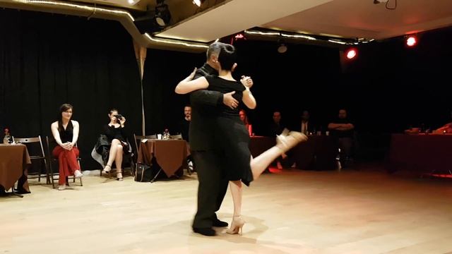 José-Luis Gonzalez & Paulina Cazabon ❤ @ MilOnda 1905 _ Paris _ Démo 2/4 Vals смотреть онлайн
