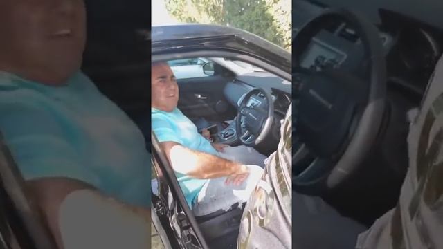 NAPOLETANO TRUFFA 2 NERI A MIAMI VENDENDO OROLOGI E PROFUMI FALSI!!! GIVE ME THE WATCH!!!! смотреть онлайн