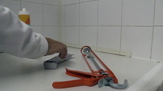 Beginners Guide - How to Install Silicone Sealant смотреть онлайн