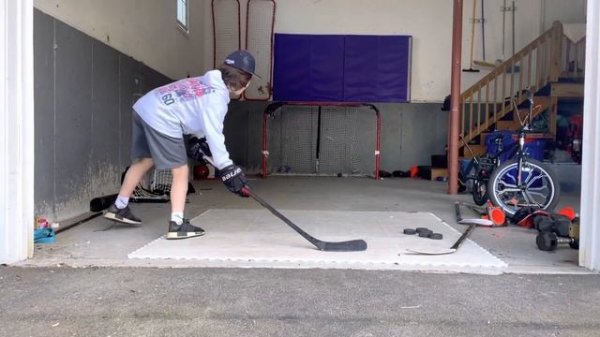 Bauer Vapor HyperLite Review (song: erase your social by lil uzi vert)