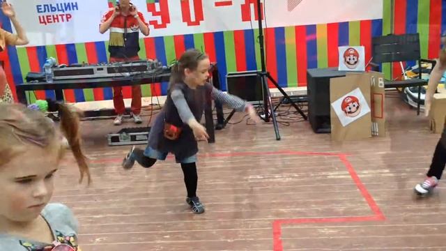 Танцы на Острове 90-х смотреть онлайн
