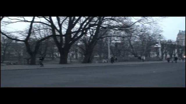 Здесь принято курить без промежудков, здес без стыда положено бросать... смотреть онлайн