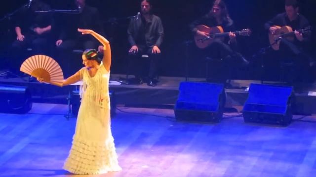 FIF une flamencos brasileiros e traz La Choni ao Brasil em " Aromas de Sevilha" смотреть онлайн