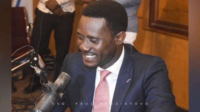 Ev Paul Nouziayovo sur la radio JVA Togo смотреть онлайн