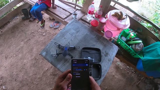 PART1...PAGPAPALIPAD NG E88 PRO DRONE TINANGAY NG HANGIN смотреть онлайн
