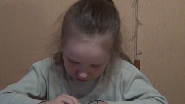 Открываем Kinder Сюрприз Королевские питомцы Дисней Disney смотреть онлайн