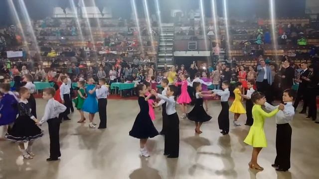 Ювеналы 1+2 дебют. Вальс, ча-ча-ча. Smile cup 01.04.2018 смотреть онлайн