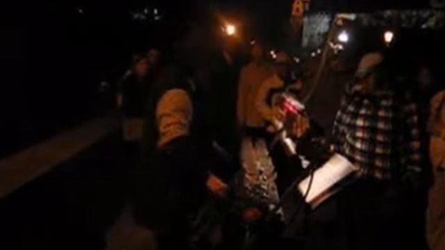 PRAHA Karlov most 2010 Umenie hrania na sklenených pohároch смотреть онлайн
