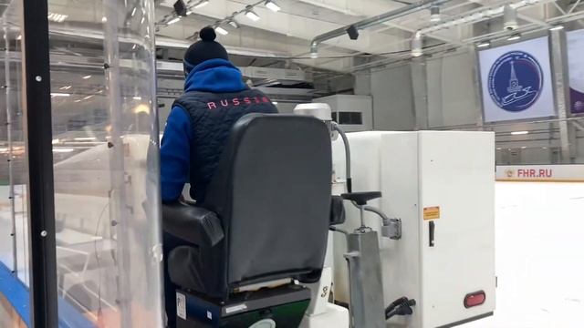 РАЗВЛЕЧЕНИЯ В СОЧИ / МАССОВЫЕ КАТАНИЯ НА КОНЬКАХ / ОЛИМПИЙСКИЙ ПАРК В СИРИУСЕ смотреть онлайн