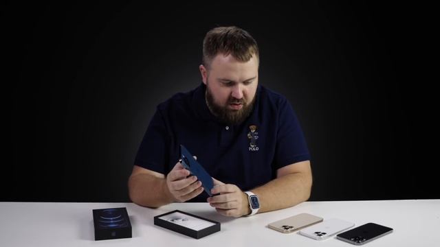 Смотрим все цвета iPhone 12 Pro Max - решительно непонятно какой выбрать... смотреть онлайн