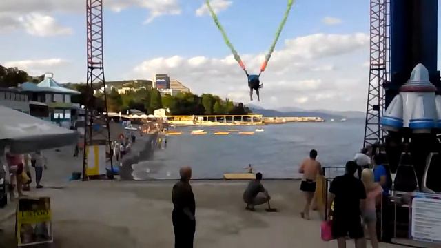 Крым,Алушта,срочно, девушка-космонавт смертельный номер смотреть онлайн