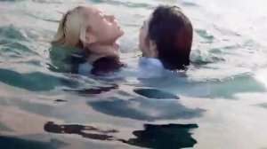 ?Нож, упавшый в воду?