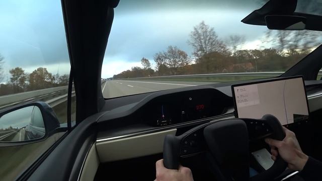 Tesla Model X Plaid, 0-100 km/h, 0-200 km/h, top speed autobahn | Autovisie смотреть онлайн