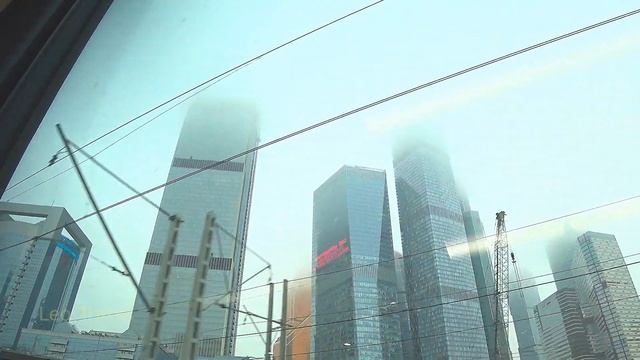 Московские Центральные Диаметры МЦД Обгоняем Поезд Иволга на другой Иволге / Leo Trains смотреть онлайн