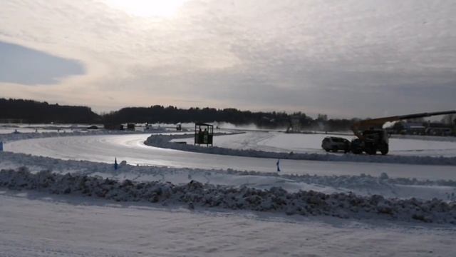 Зимние гонки в Усадах "Битва на льду" смотреть онлайн