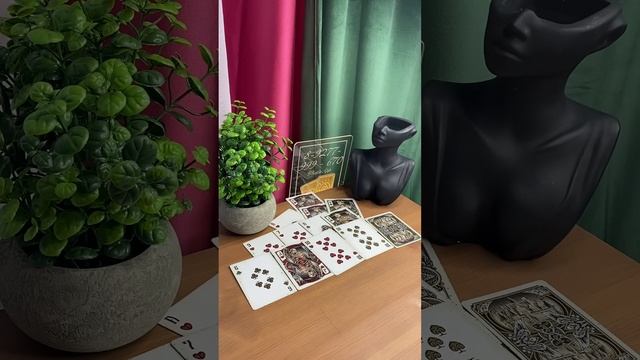 ?что ТВОРИТСЯ с его жизнью сейчас…? #таро#shorts смотреть онлайн