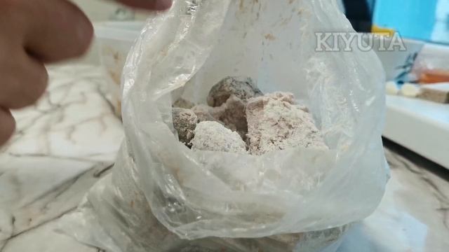 Как пожарить рыбу без брызг и пригоревшего масла! Секрет вкусной жареной рыбы. смотреть онлайн