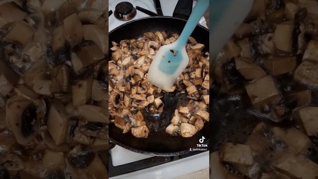 котлеты с шапочкой в духовке