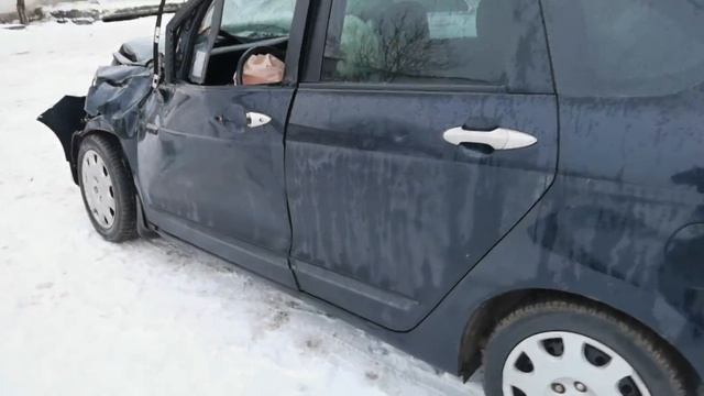 Car For Parts - Honda FR-V 2007 1.8L 103kW Gasoline смотреть онлайн