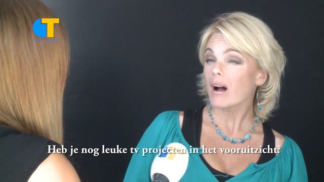 Baywatch babe Erika Eleniak in Tilburg смотреть онлайн