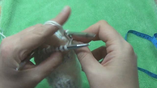 Вязание варежек спицами красивым узором. Подробный мастер-класс. How to knitt a mittens смотреть онлайн