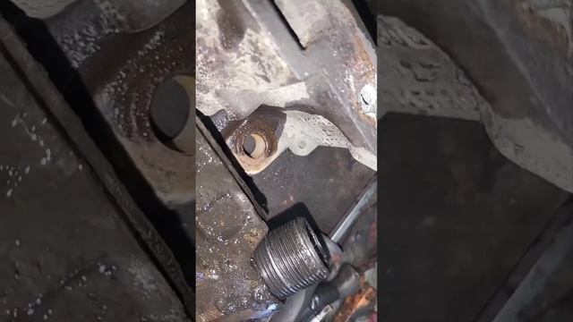 Полуприцеп Schmitz на замену колодок и ремонт тормозных суппортов ч7 смотреть онлайн