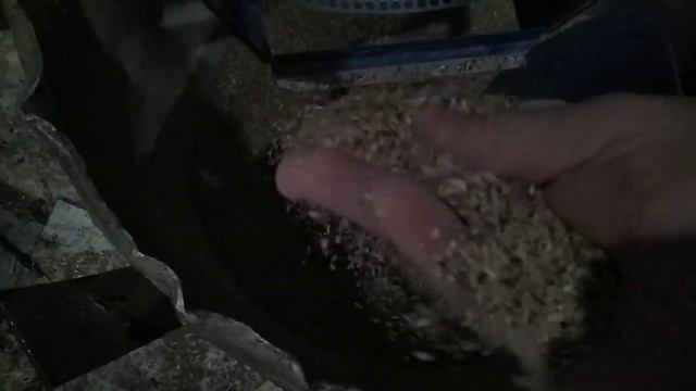 Зернодробилка Зубр смотреть онлайн