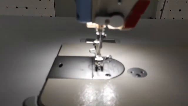 BRITEX BR-B6-D4 Automatic Direct Drive Servo Motor Lockstitch Industrial Sewing Machine with Voice. смотреть онлайн