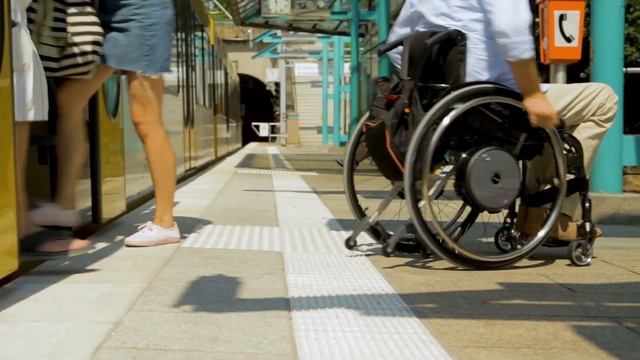 e-motion M25 | Power add-on drive for wheelchairs смотреть онлайн