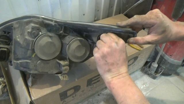 Как снять передние фары и поменять все лампы. Ford Focus II рестайлинг.