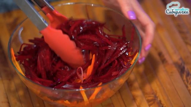 Салат из свеклы и вареной моркови. Простой рецепт на стол! смотреть онлайн