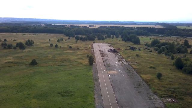 Татарстан, Заброшенный аэропорт под Елабугой... смотреть онлайн