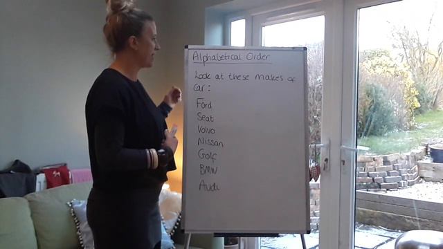 N&H EL1 English - Week 5 - Types of text, exam tips, future simple tense смотреть онлайн