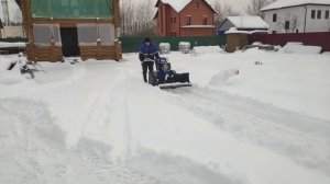 Чистка глубокого снега отвалом на резине Petlas