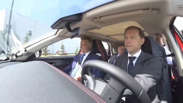 "Какая там Бентли, это (Лада) лучшая машина в мире" - лидер ЛДПР Слуцкий. Ну что господа, верите, ч смотреть онлайн