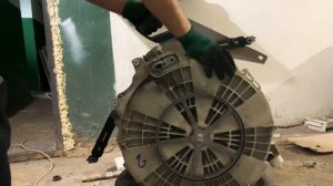 Распилил неразборный бак Indesit