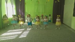 Танец "Раз ладошка, два ладошка"