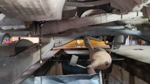 Logan течёт сальник коленвала. Замена звезды масляного насоса