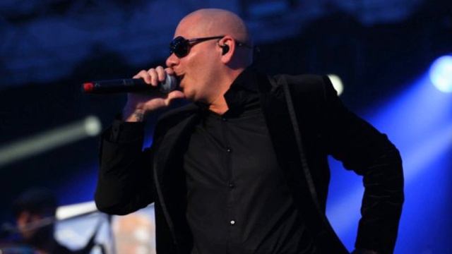 Pitbull Ft Chris Brown International Love смотреть онлайн