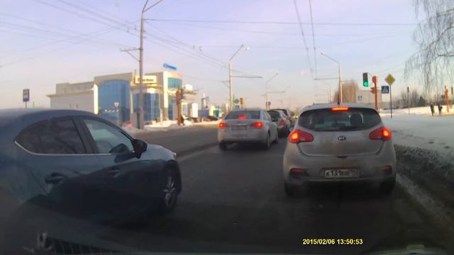 г. Кемерово. 6 Февраля 2015 , Октябрьский проспект около издательства Кузбасс. смотреть онлайн