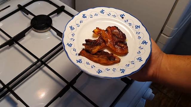 HANDMADE RIGATONI PASTA WITH ROBIOLA CHEESE,PEPPERS,BACON смотреть онлайн