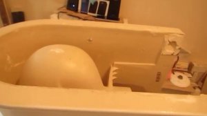 резка и шлифовка унитаза из германии