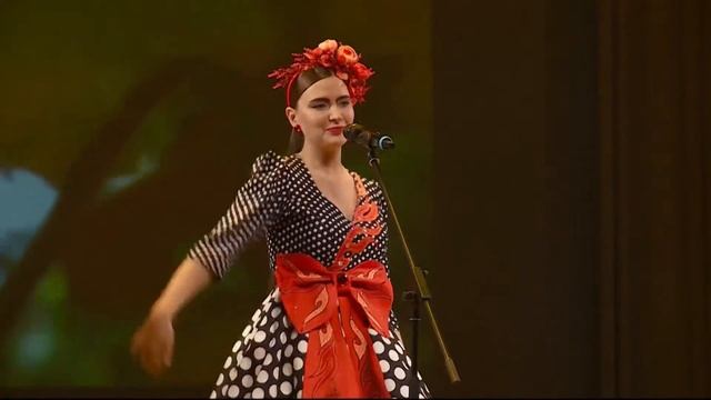 "У берёз и сосен" смотреть онлайн