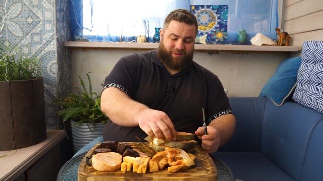 Готовь рыбу холодного копчения как профессионал | Закоптили гору еды! смотреть онлайн