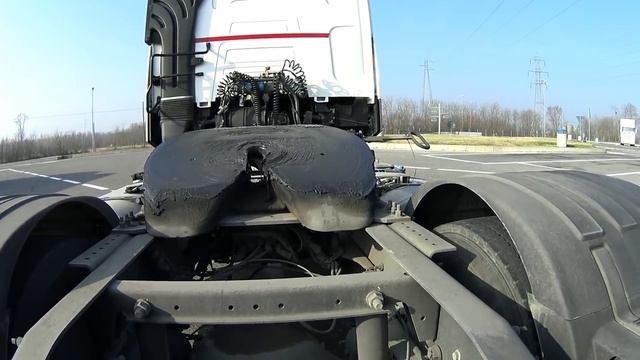 Как отцепить и прицепить полуприцеп,чтобы не наломать дров!#зацепить #прицеп смотреть онлайн