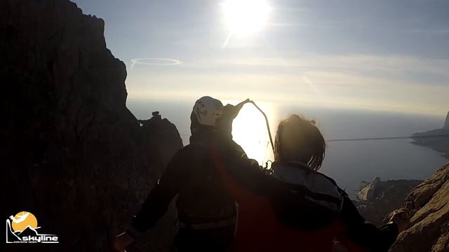 Александр Ильяс-кая роупджампинг в Крыму с командой Скайлайн смотреть онлайн